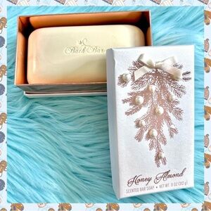 Honey Almond 11 oz. Bath Bar Soap Swag Wreath Decorative Box Soap Made In USA